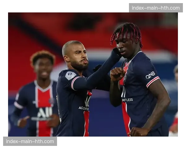 兰斯主帅赛前发布会强调，对阵巴黎需注重转换阶段防守落位